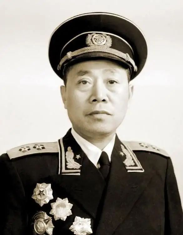 上將上面還有等級嗎，探究軍銜體系中的高級職位與等級劃分，軍銜體系揭秘，上將之上是否還有更高級別？高級職位與等級劃分全解析