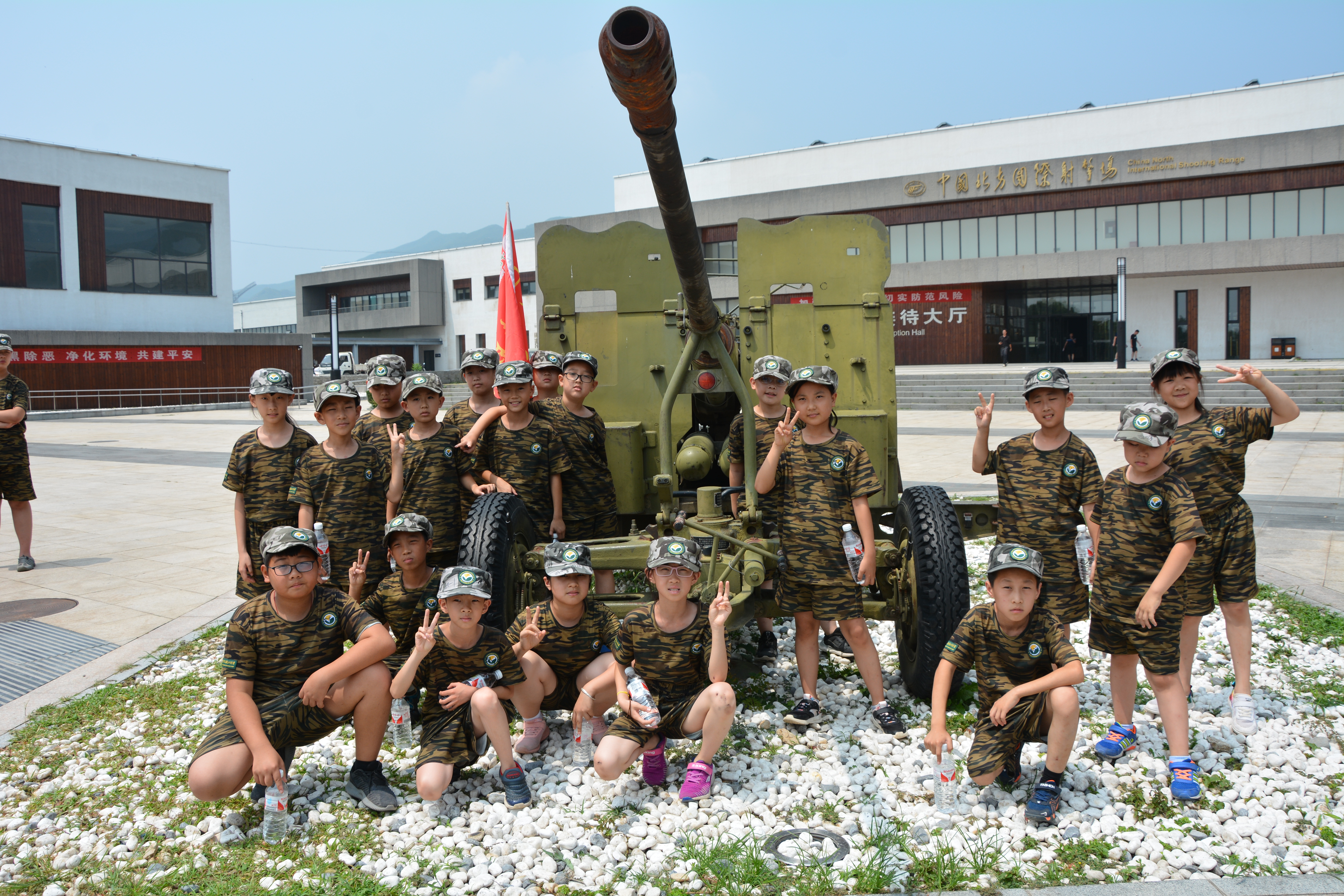 軍事夏令營(yíng)照片，展現(xiàn)熱血青春的力量與榮耀，軍事夏令營(yíng)照片，熱血青春的力量與榮耀展現(xiàn)