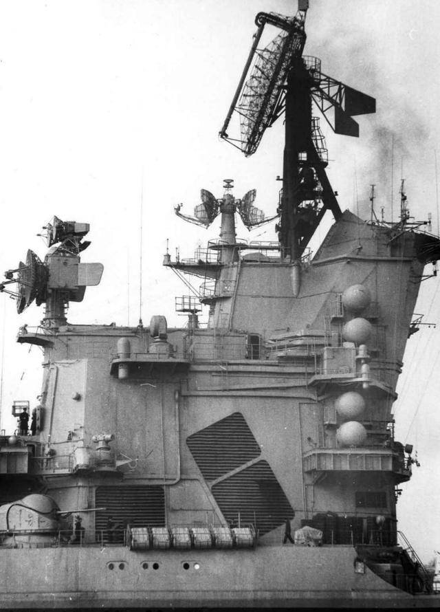 蘇聯(lián)65型巡洋艦，歷史與特點解析，蘇聯(lián)65型巡洋艦，歷史背景與特點深度解析